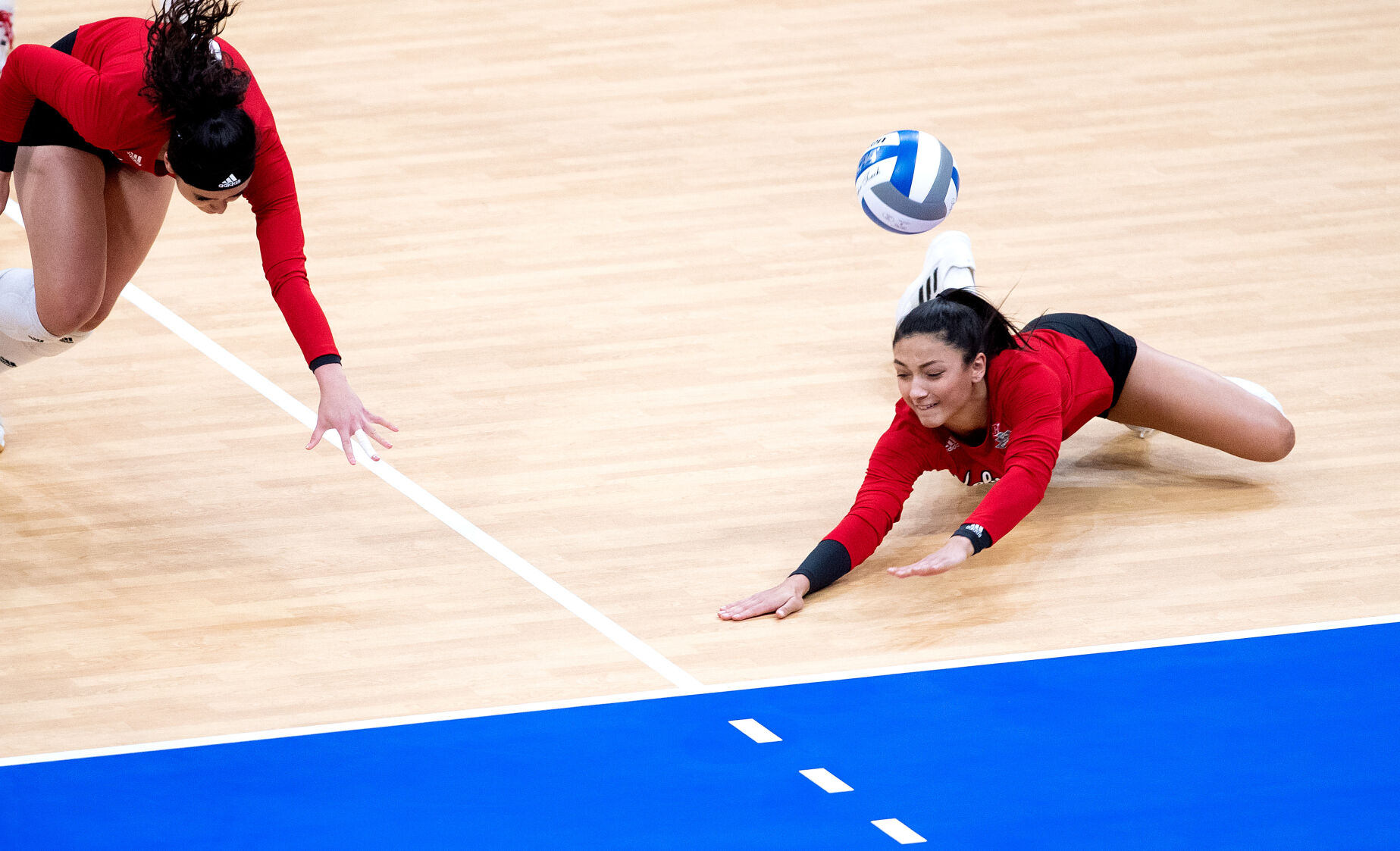 121921-owh-spo-nuvolley47.jpg